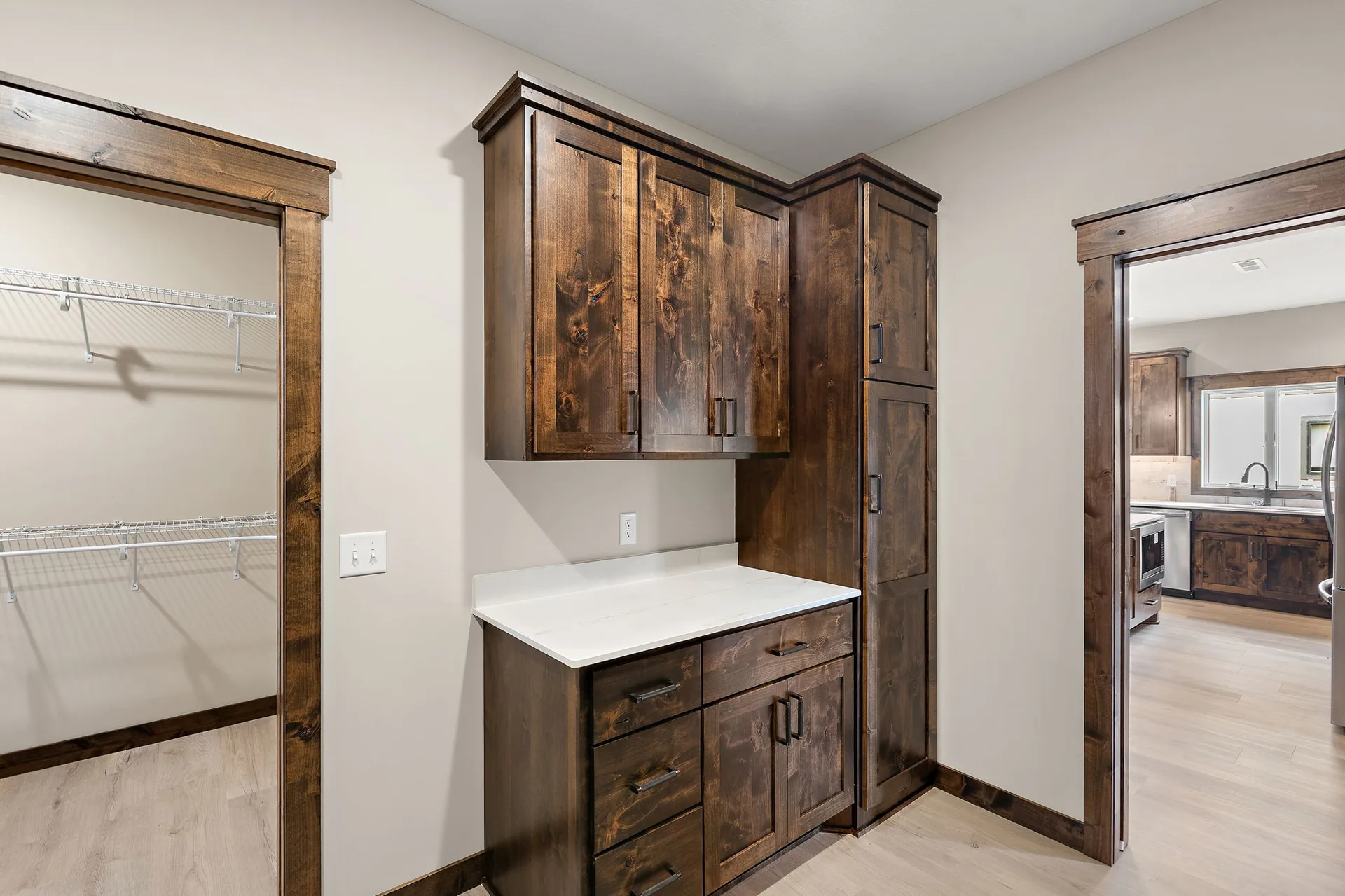 1043 Legend Lane photo 24
