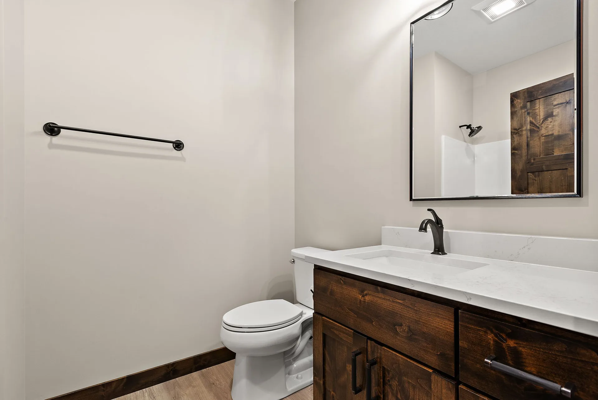 1043 Legend Lane photo 27