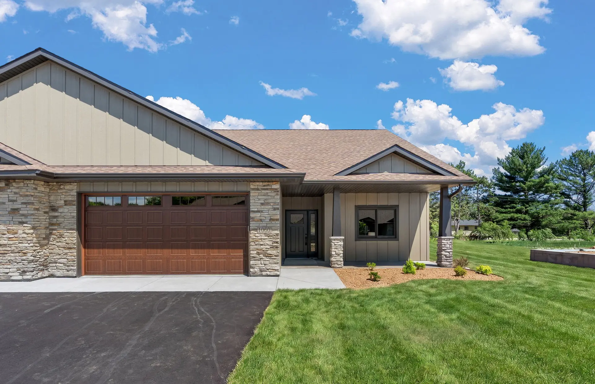 1060 Legend Lane — twin home in River Falls, WI