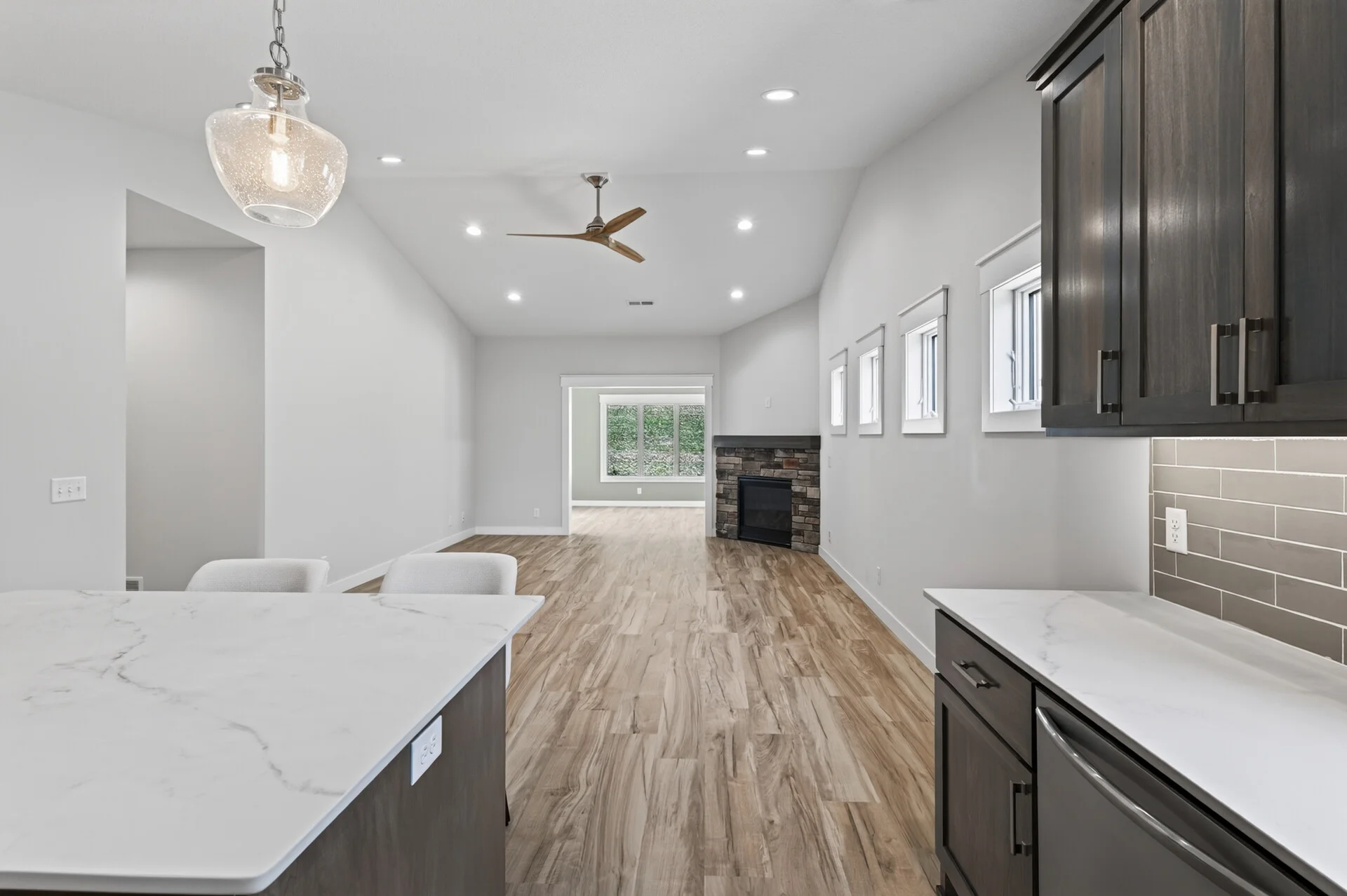 1092 Legend Lane photo 12