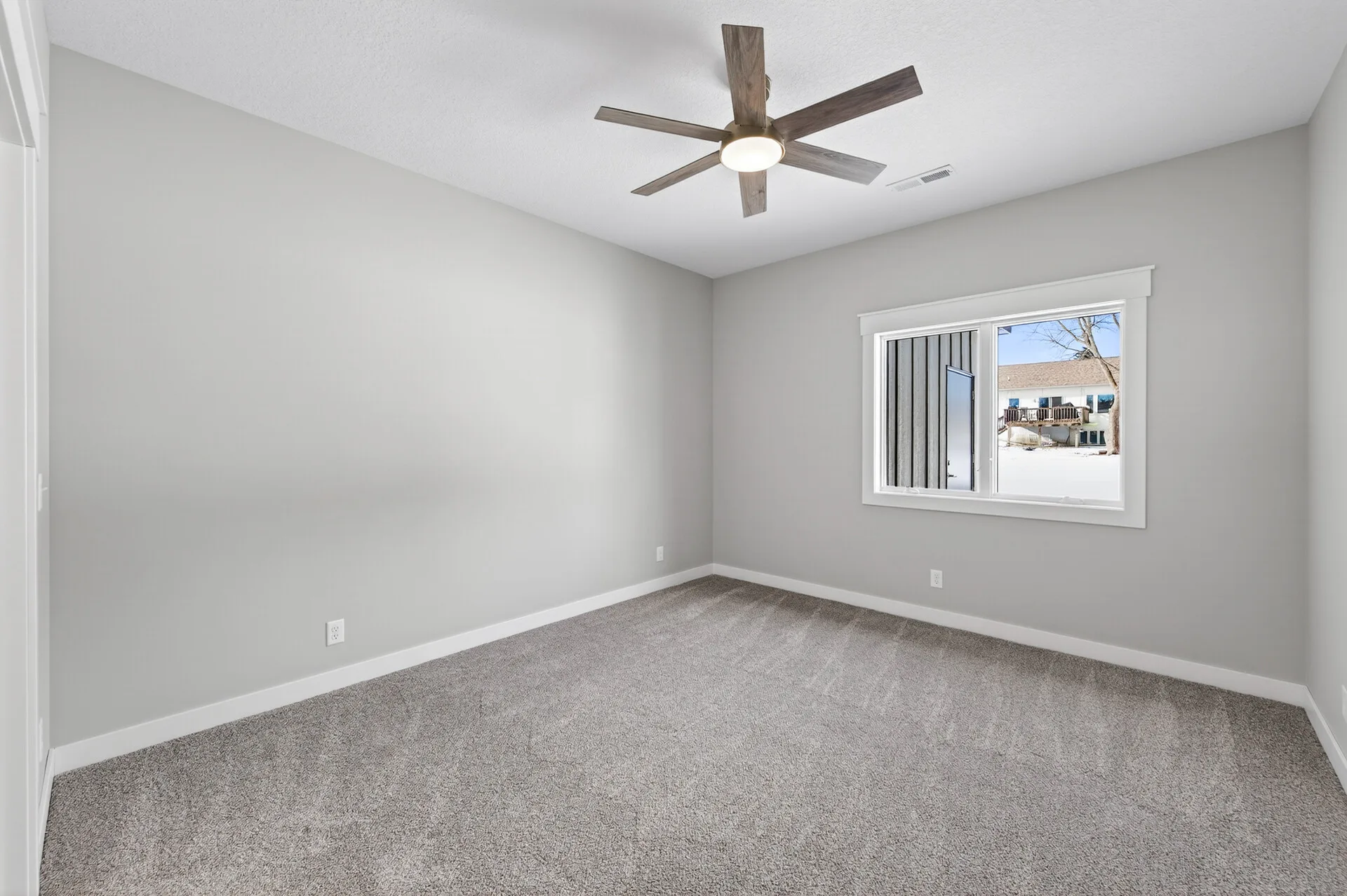 1065 Legend Lane photo 29