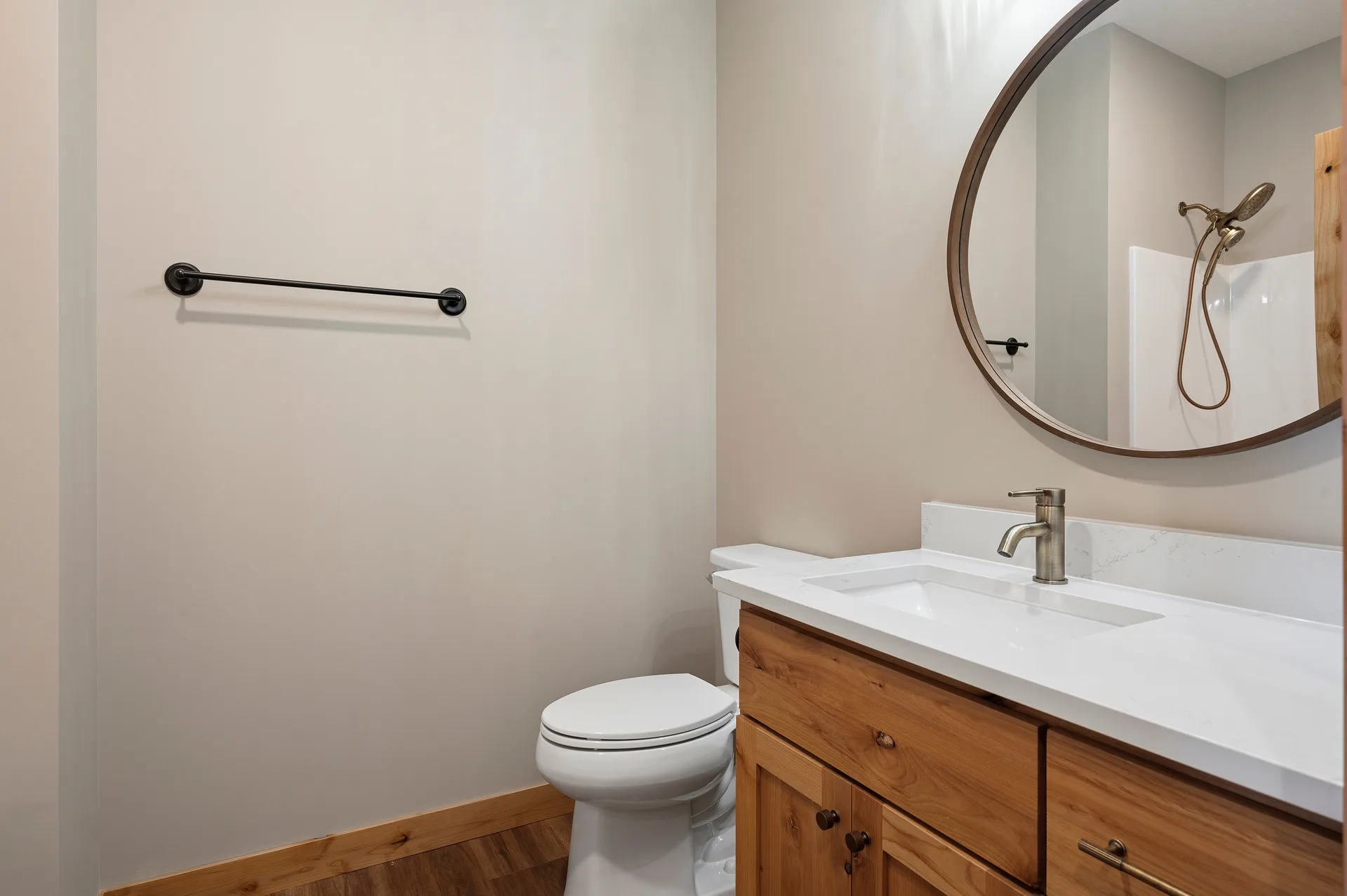 1093 Legend Lane photo 6