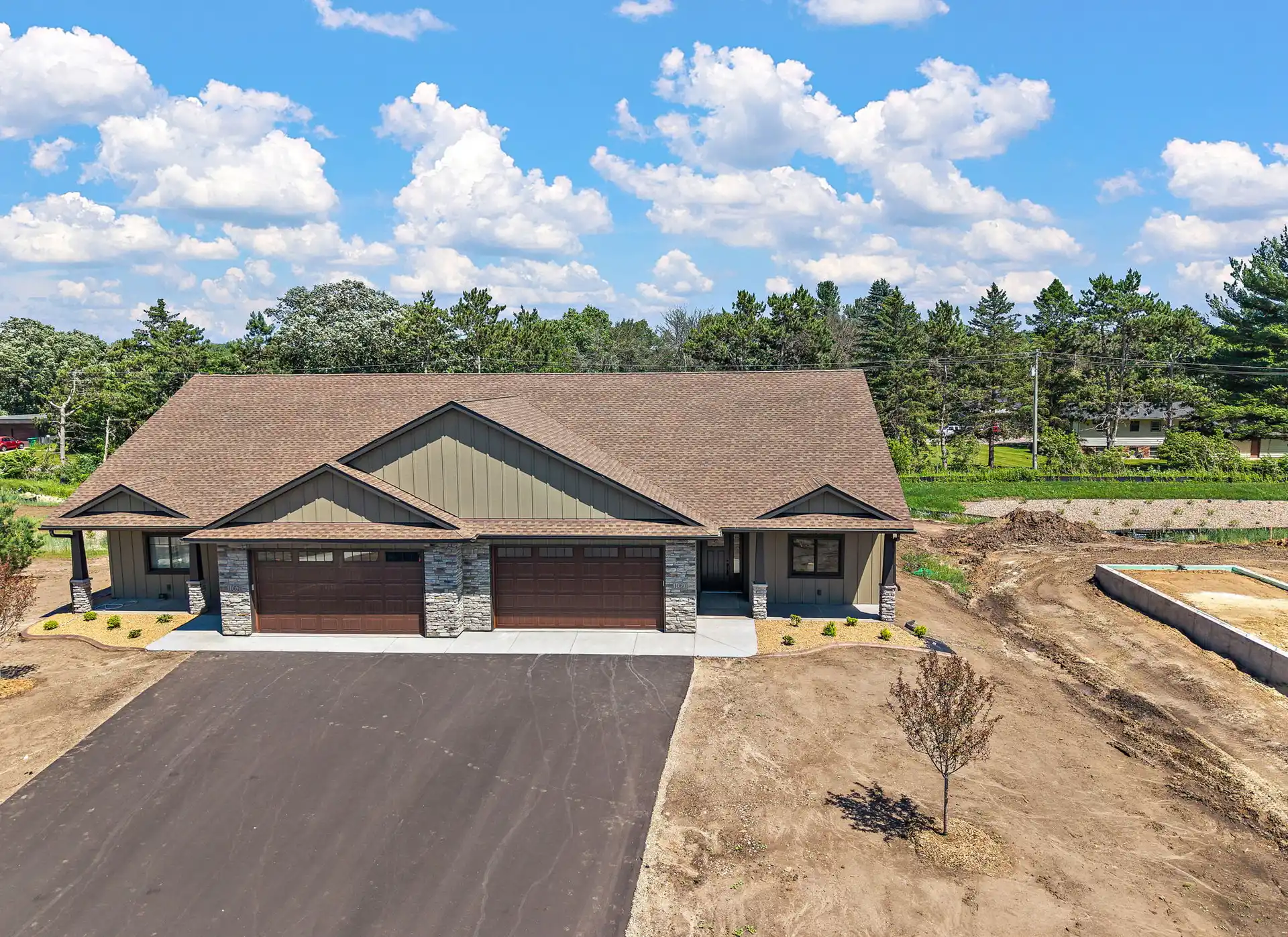 1060 Legend Lane photo 8