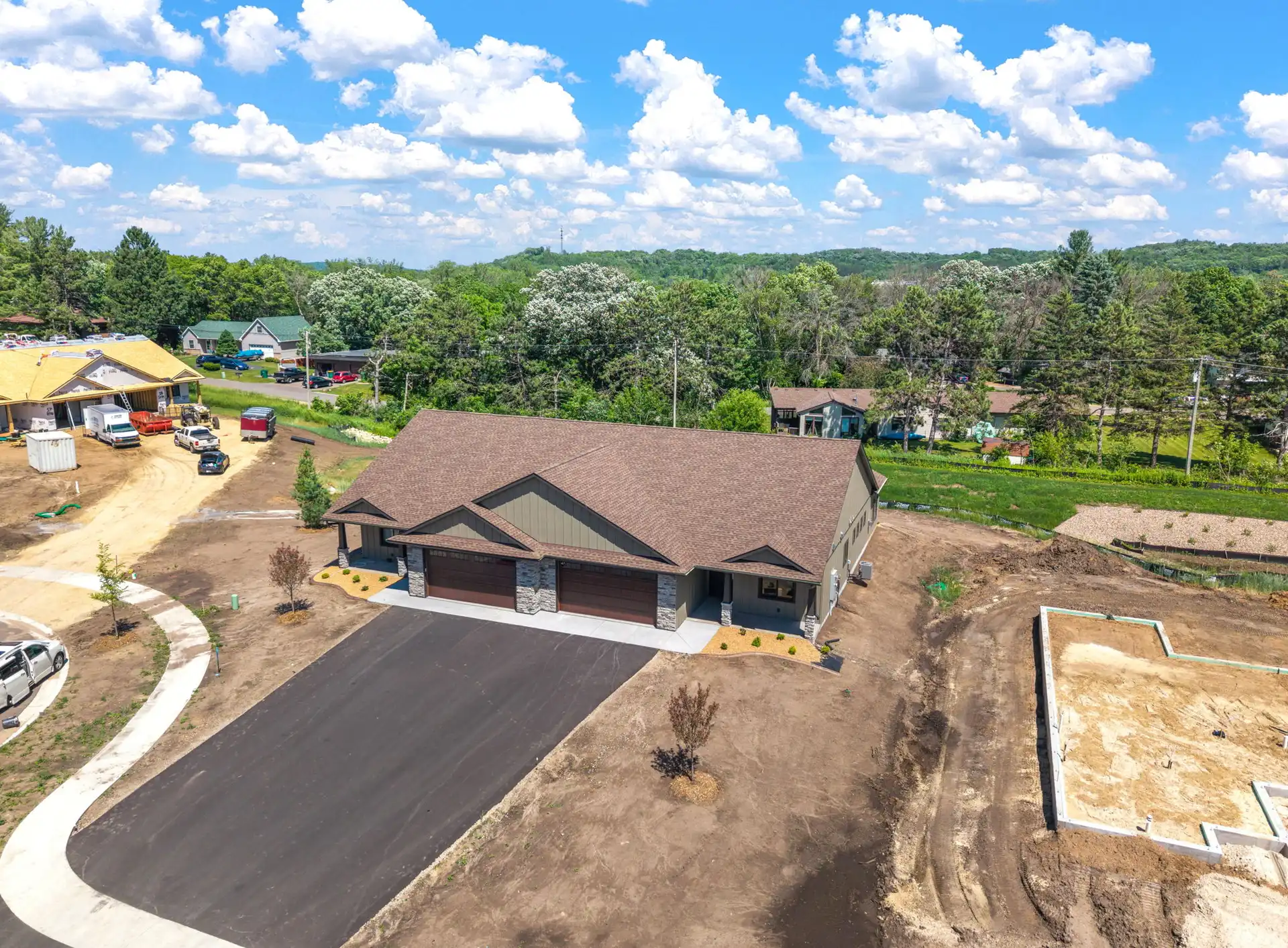 1060 Legend Lane photo 10
