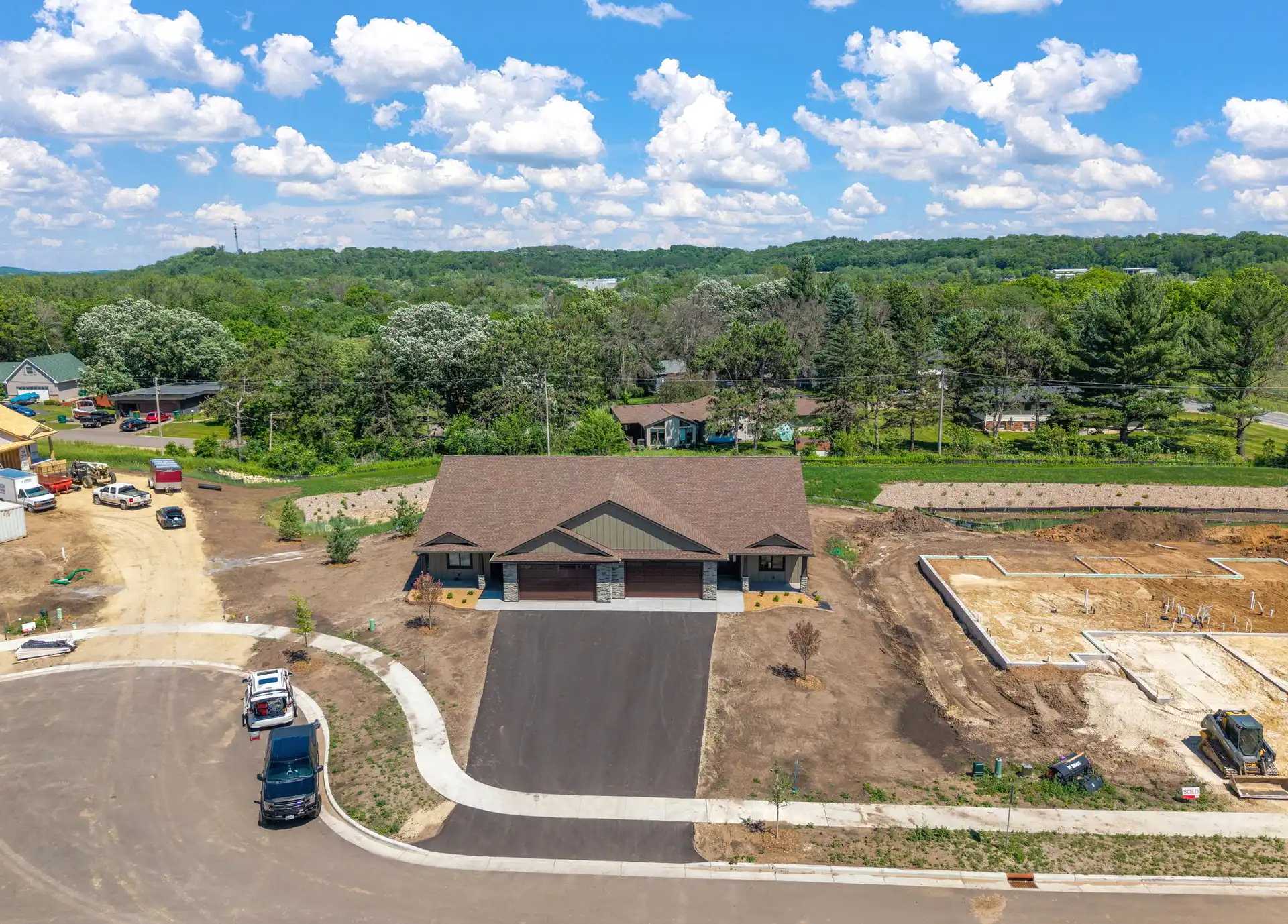 1060 Legend Lane photo 11