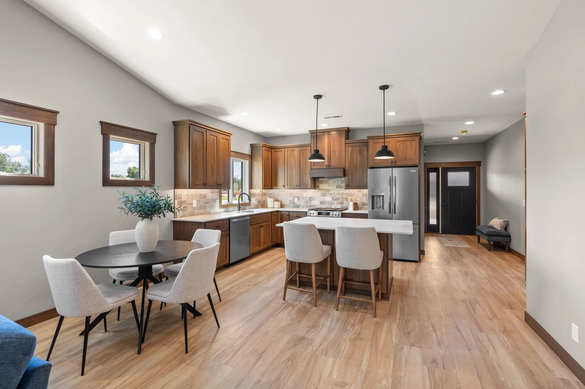 1060 Legend Lane photo 18