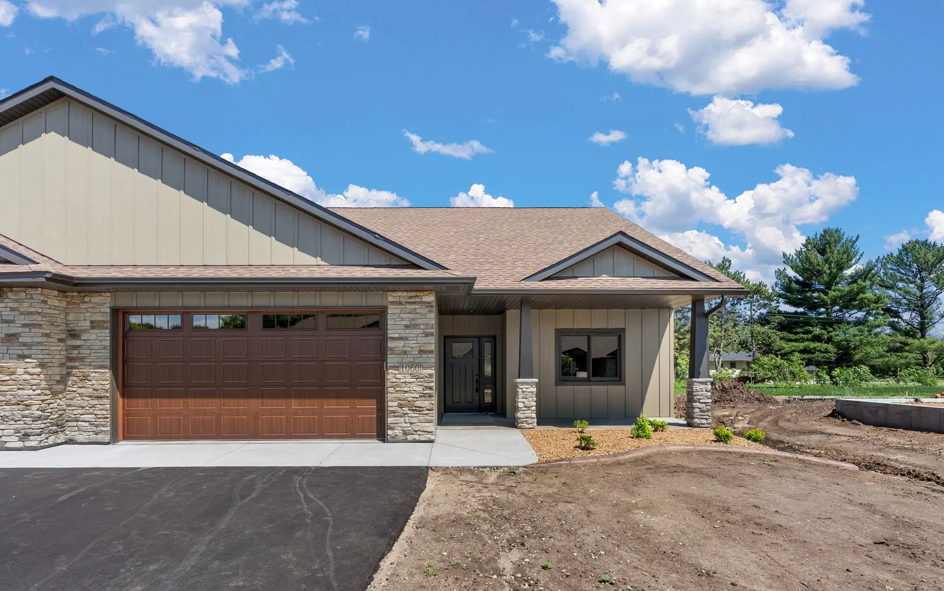 1060 Legend Lane photo 25