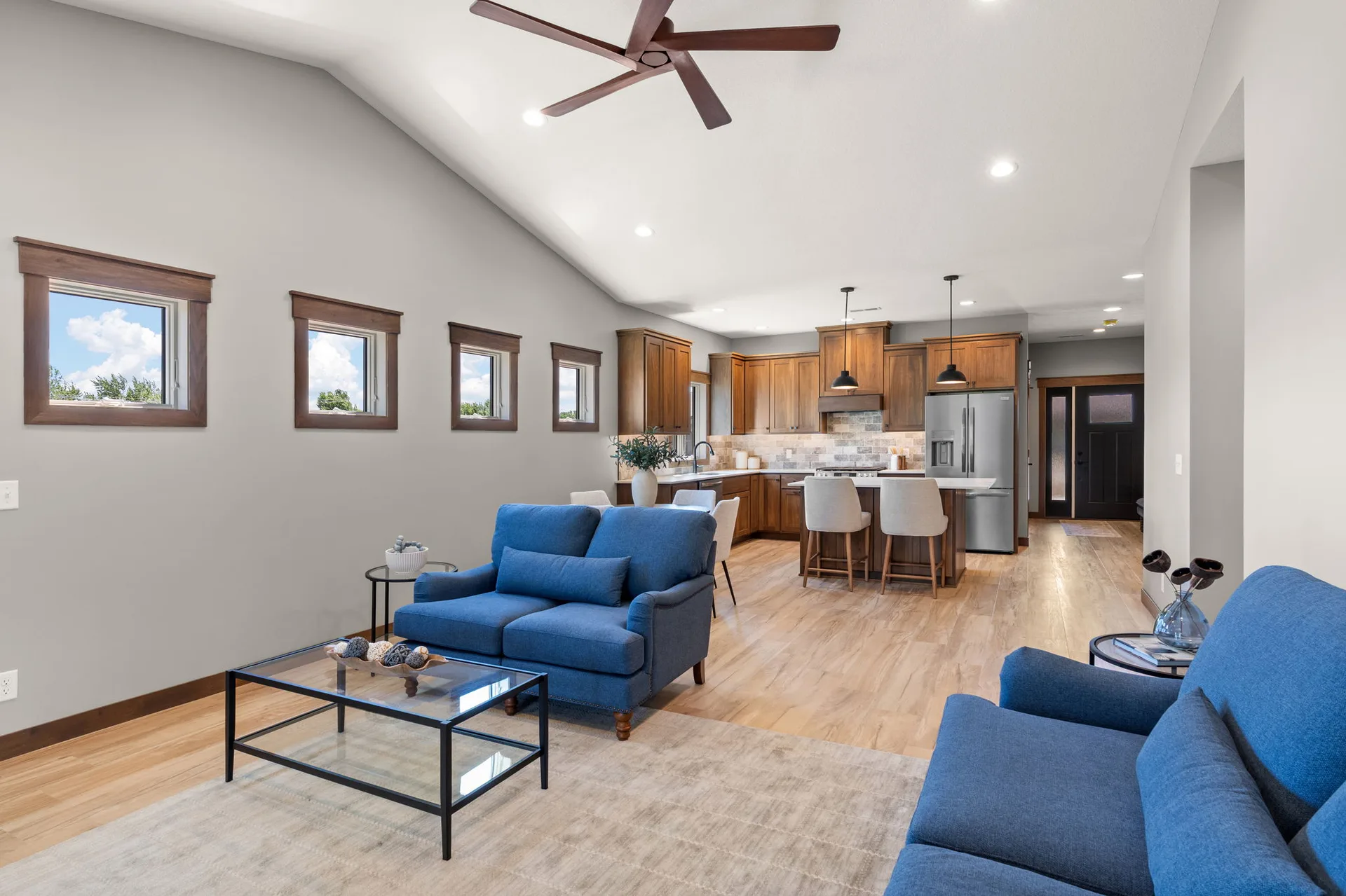 1060 Legend Lane photo 32