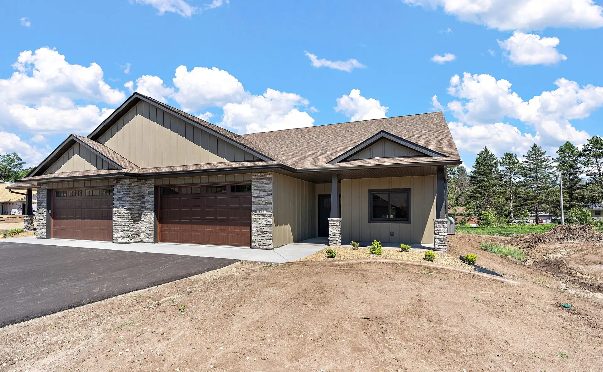 1060 Legend Lane photo 36