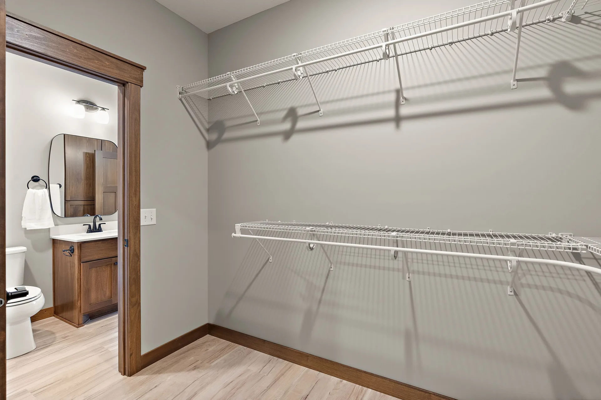 1060 Legend Lane photo 37