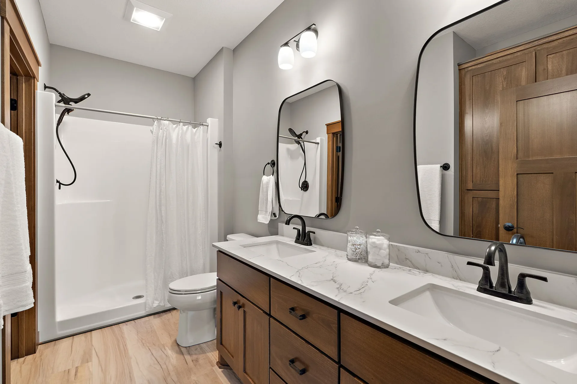 1060 Legend Lane photo 41
