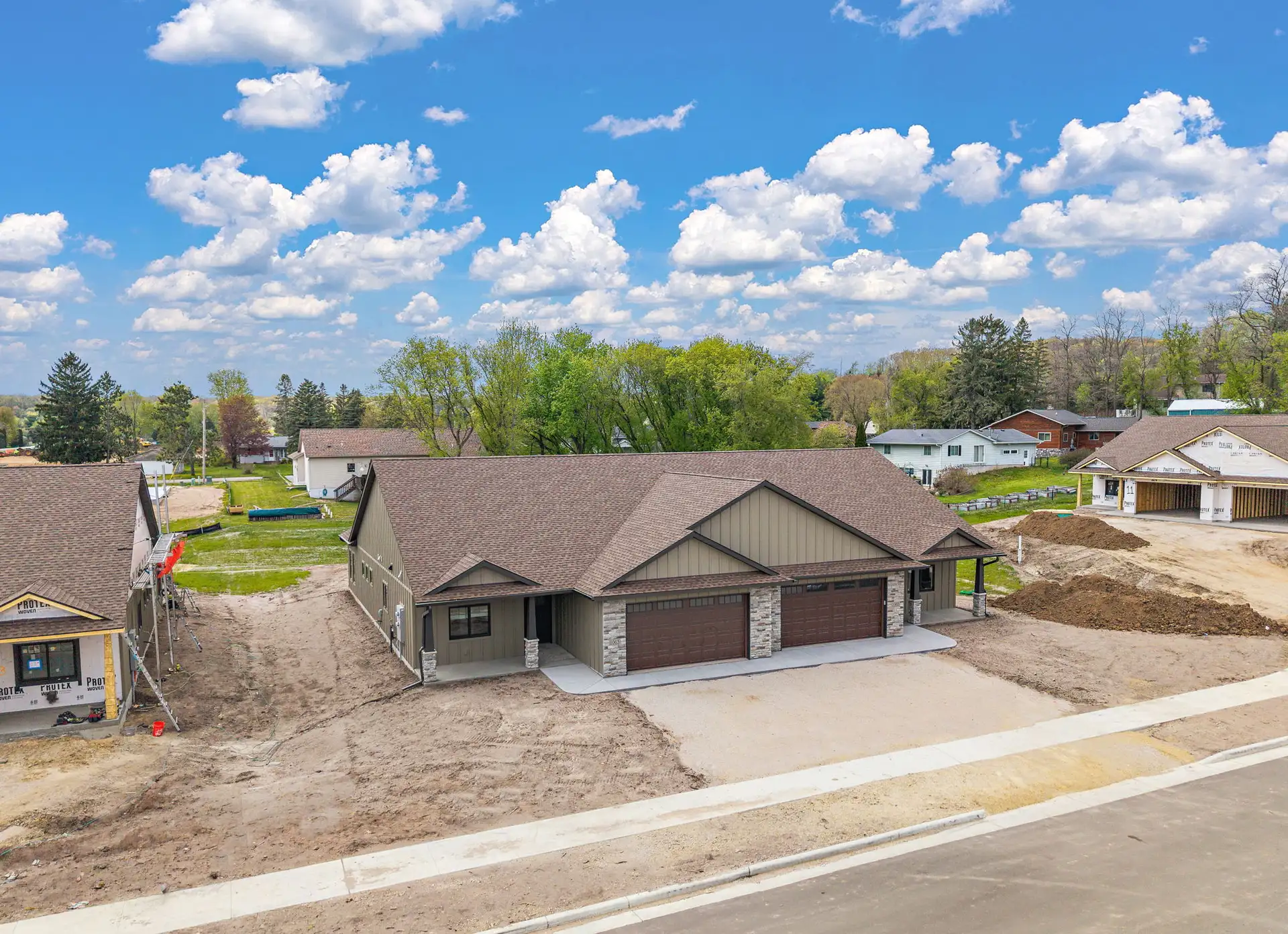 1063 Legend Lane photo 8