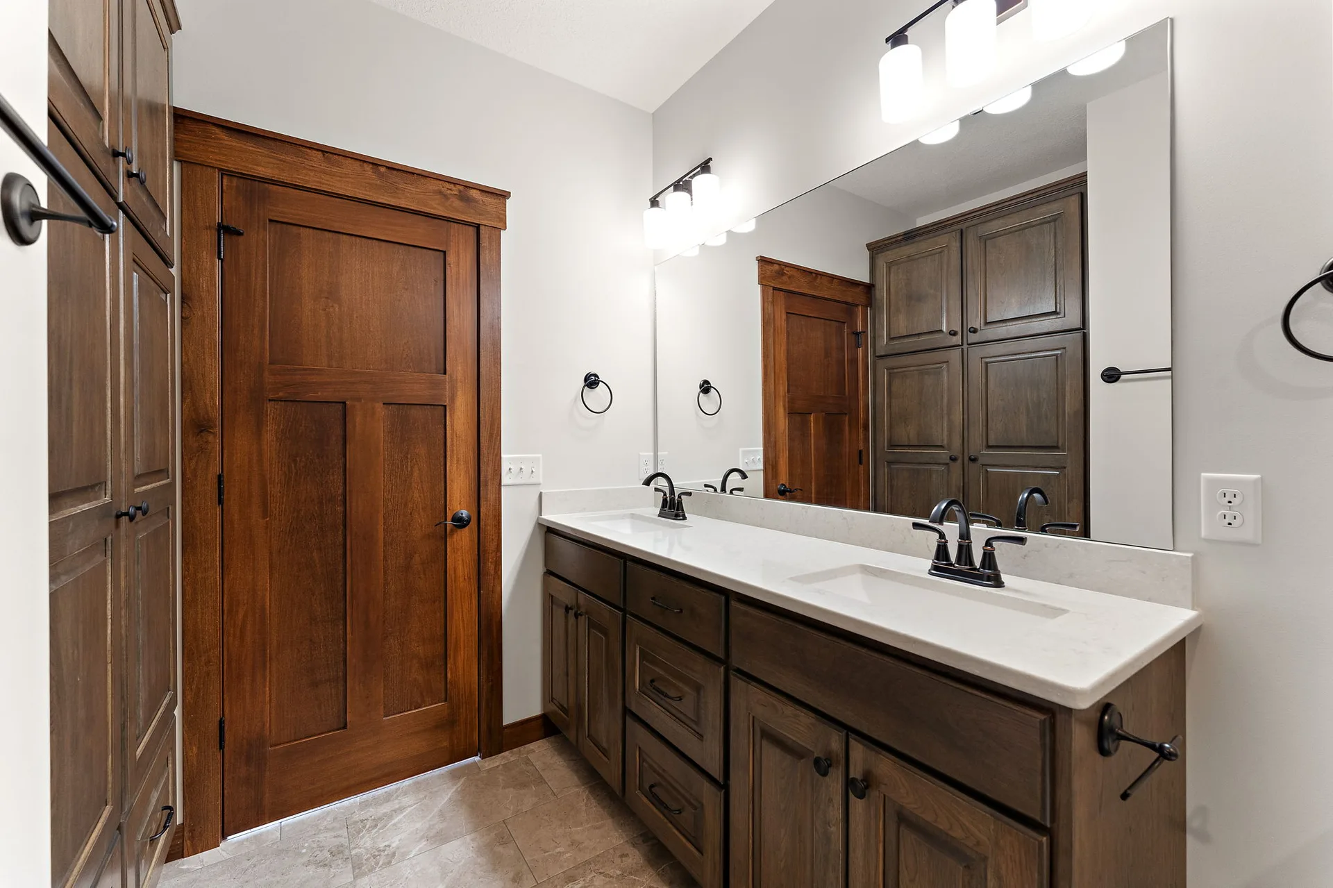 1063 Legend Lane photo 31